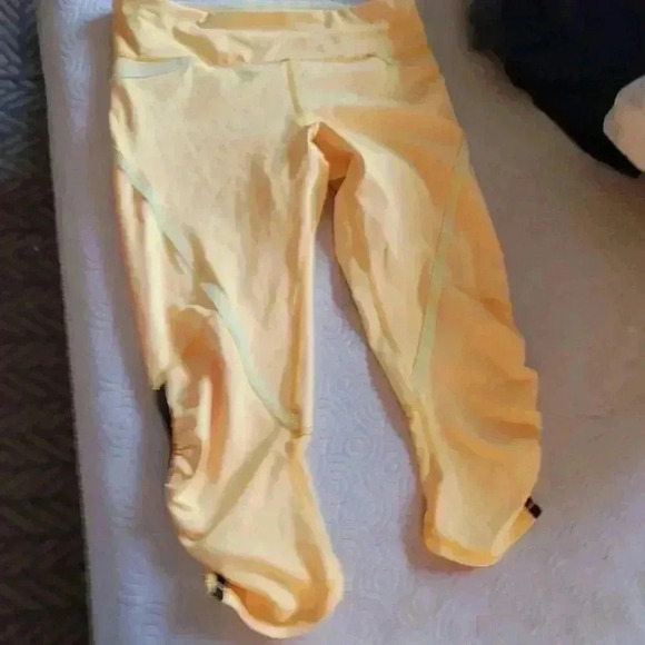 Lululemon Athletica Leggings Bundle Set Of 4 Different Sizes See Details - Picture 8 of 9